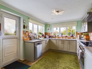Kitchen- click for photo gallery